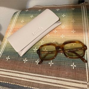 Lexxola Jordy sunglasses.